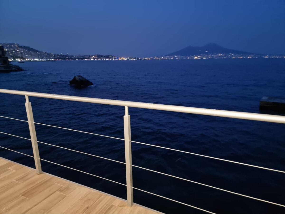 La Casa Sull' Acqua Apartment Наполи Екстериор снимка